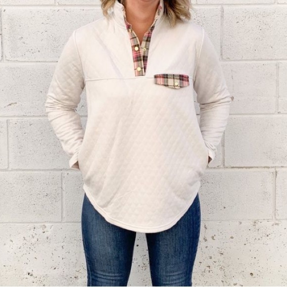 Cream Quilted Plaid Pullover | Size Small - Picture 6 of 6